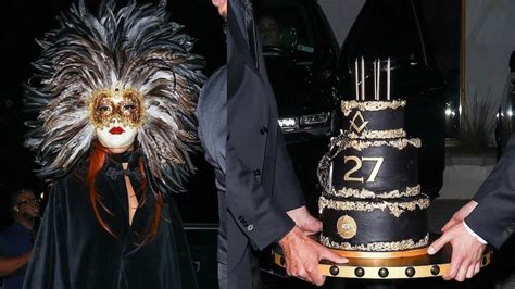 doja cat 27 cake|Doja Cat Celebrates 27th Birthday with Star